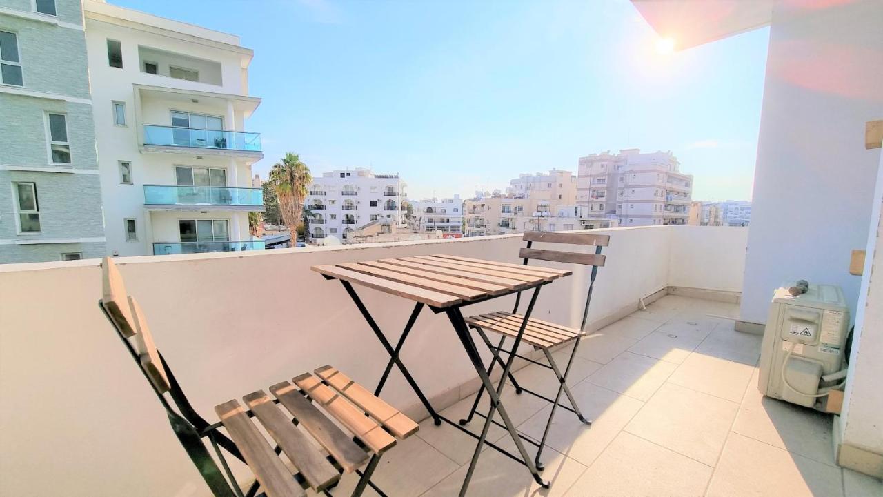 Spacious Lightflooded 2Br Apt / Near Center & Harbour Larnaca Exterior photo