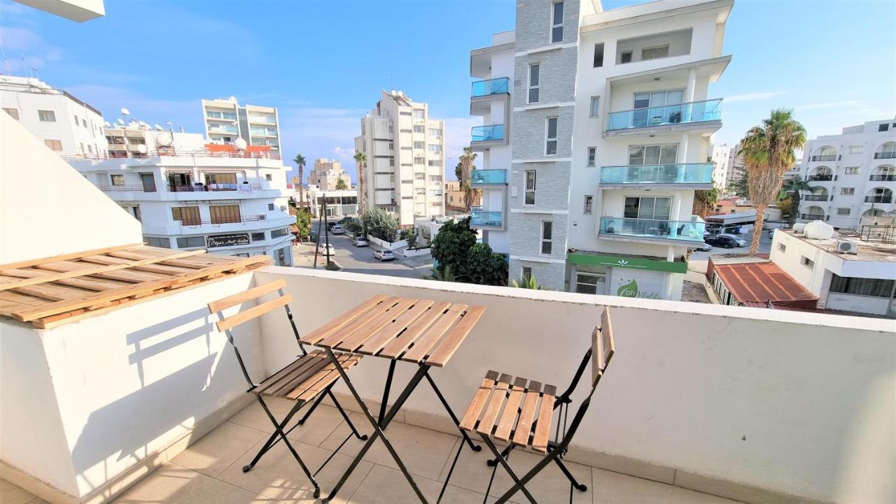 Spacious Lightflooded 2Br Apt / Near Center & Harbour Larnaca Exterior photo